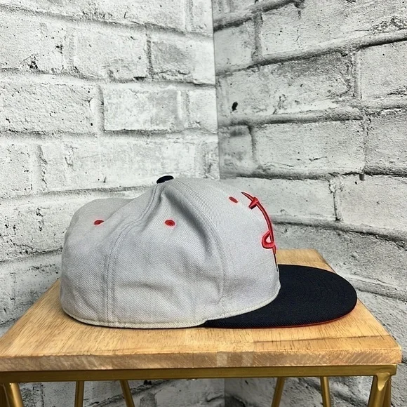 Mitchell and Ness Houston Rockets Fitted Hat - Picture 2 of 7